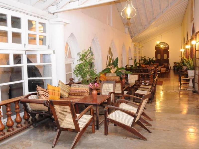 Closenberg Hotel Галле Экстерьер фото