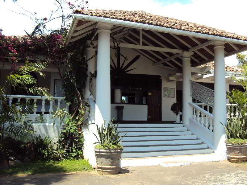 Closenberg Hotel Галле Экстерьер фото
